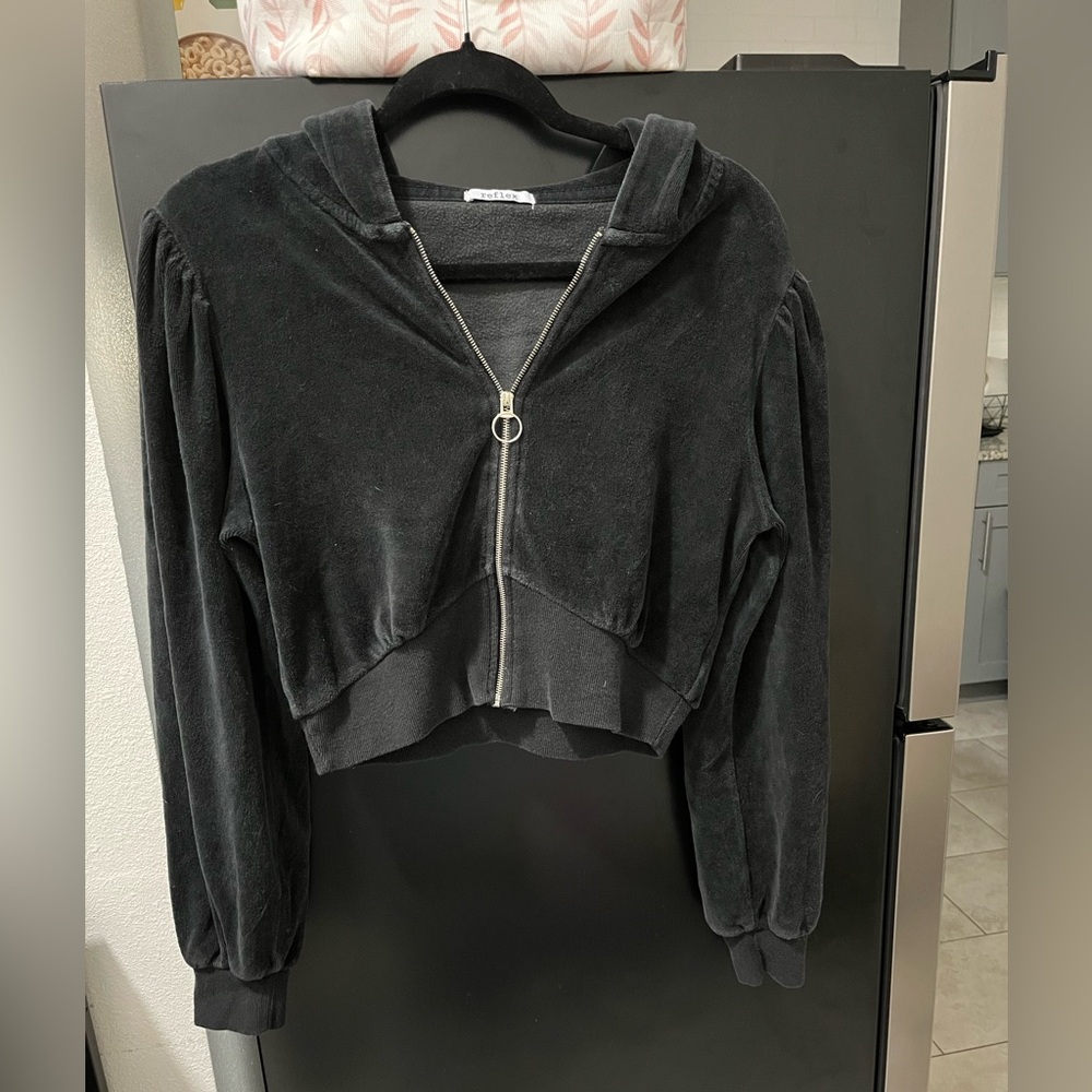Cropped Black Zip-Up Hoodie size Small Medium